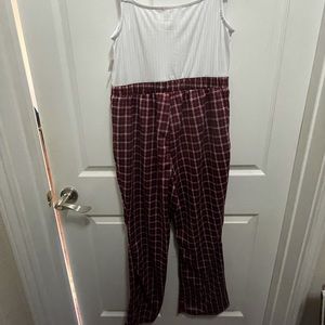 Plus Size XL Red Plaid Jumper…. So cute! Soft cotton top attached one piece❤️